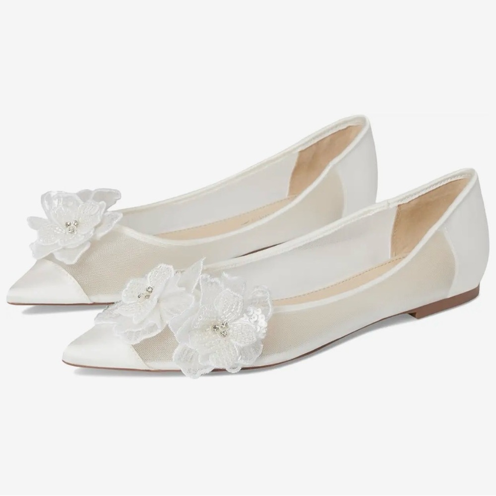 Betsey Johnson White Floral Mesh Flats